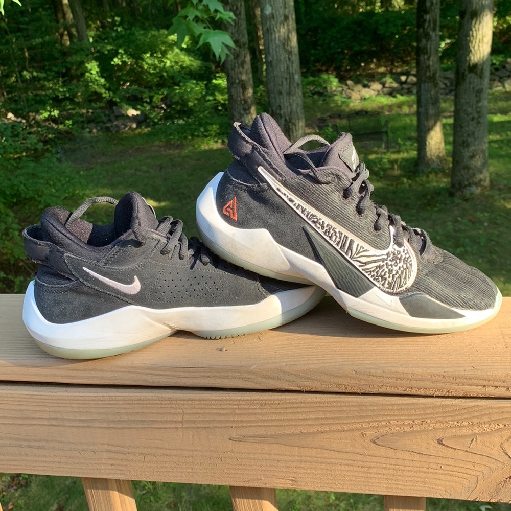Nike Zoom Freak 2 Boys Basketball Black CN8574-001 US 5.5Y (7.5 women’s)